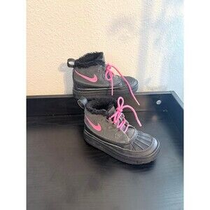 Nike ACG Woodside Chukka Snow Waterproof Boots in Anthracite Hyper Pink Size 11